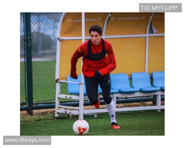 拜仁慕尼黑备战重要联赛,全队集中训练加紧备战 拜仁慕尼黑备战重要联赛,全队集中训练加紧备战