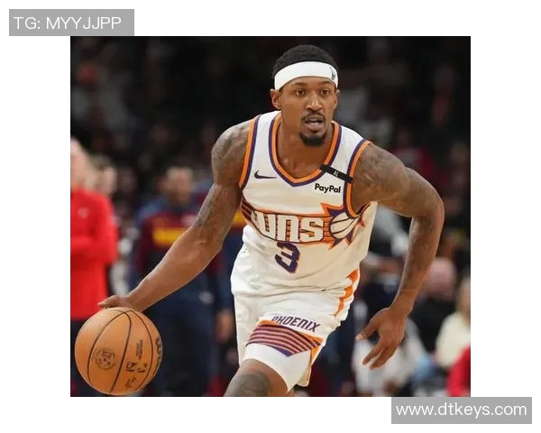 布拉德利·比尔至公牛拉练，新援全力备战新赛季