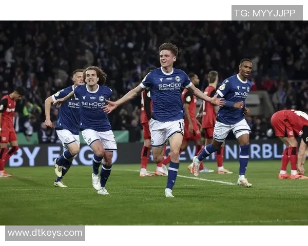 比勒费尔德主场力克斯图加特,展现实力取得胜利 比勒费尔德主场力克斯图加特,展现实力取得胜利