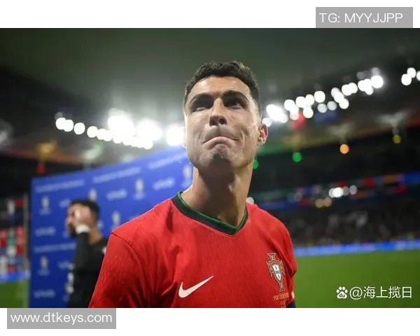 法国队在欧洲杯4强赛中不敌葡萄牙，梦想破灭的一刻