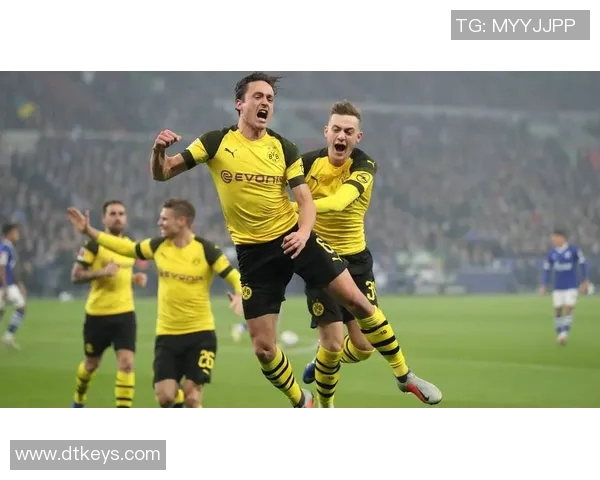 多特蒙德主场大战,全力追赶德甲前四强位置 多特蒙德主场大战,全力追赶德甲前四强位置