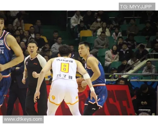 广东宏远卫冕之路再添一胜,提前一轮成功晋级季后赛!