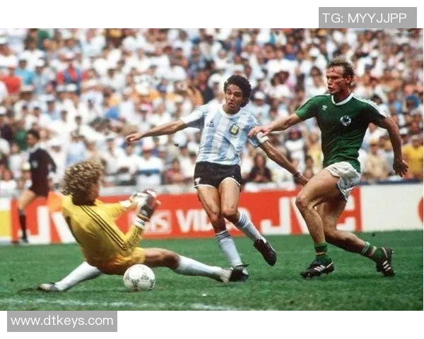 马拉多纳神迹：经典进球永恒辉煌